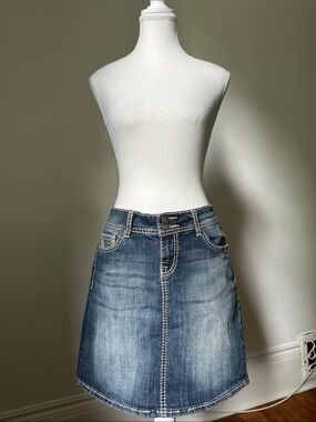VIGOSS Dark Wash Faded Contrast Stitch Y2K Summer Festival Midi Skirt Sz 30